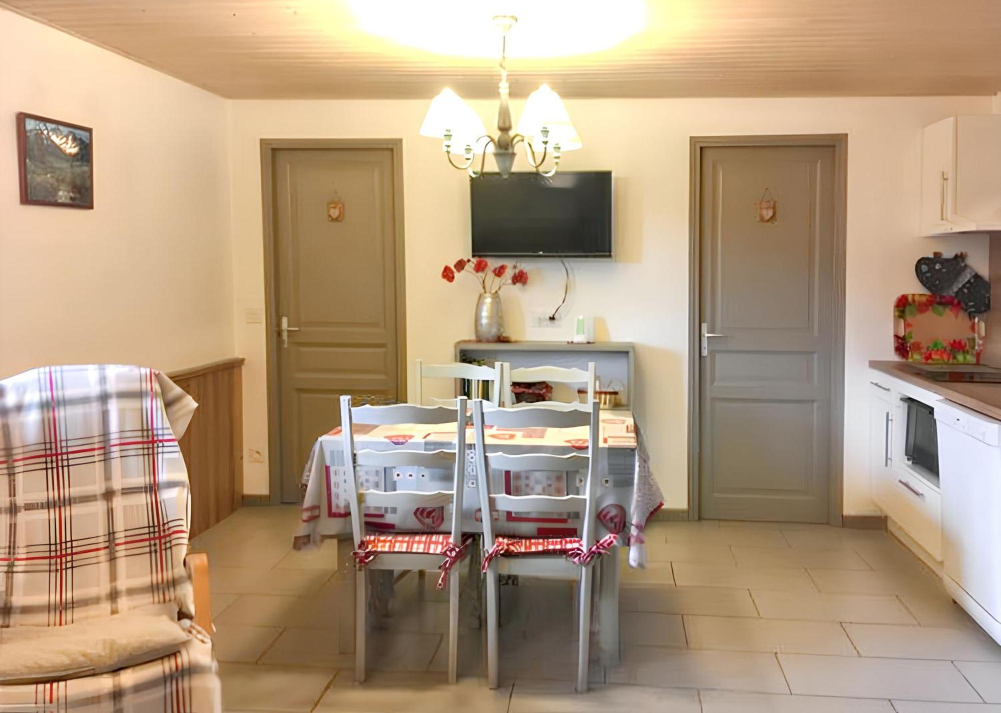 Appartement Cosy A Cornimont 30 M² Avec Terrasse Et Vue Montagne Kültér fotó